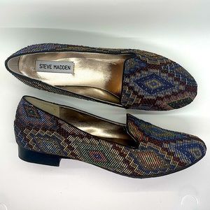 Steve Madden Classic flat size 8, tribal woven